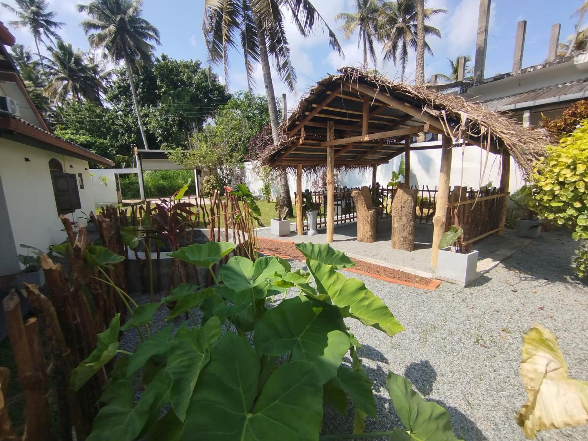 Villa Risithenmi Ahangama Exterior foto