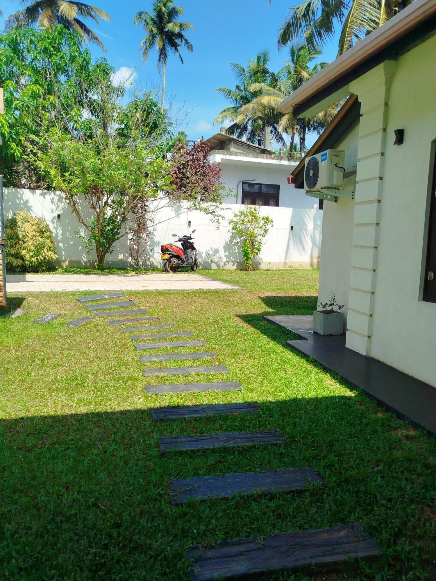 Villa Risithenmi Ahangama Exterior foto